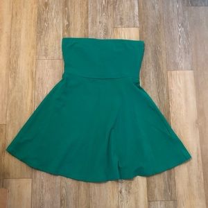 Green Express strapless dress size M